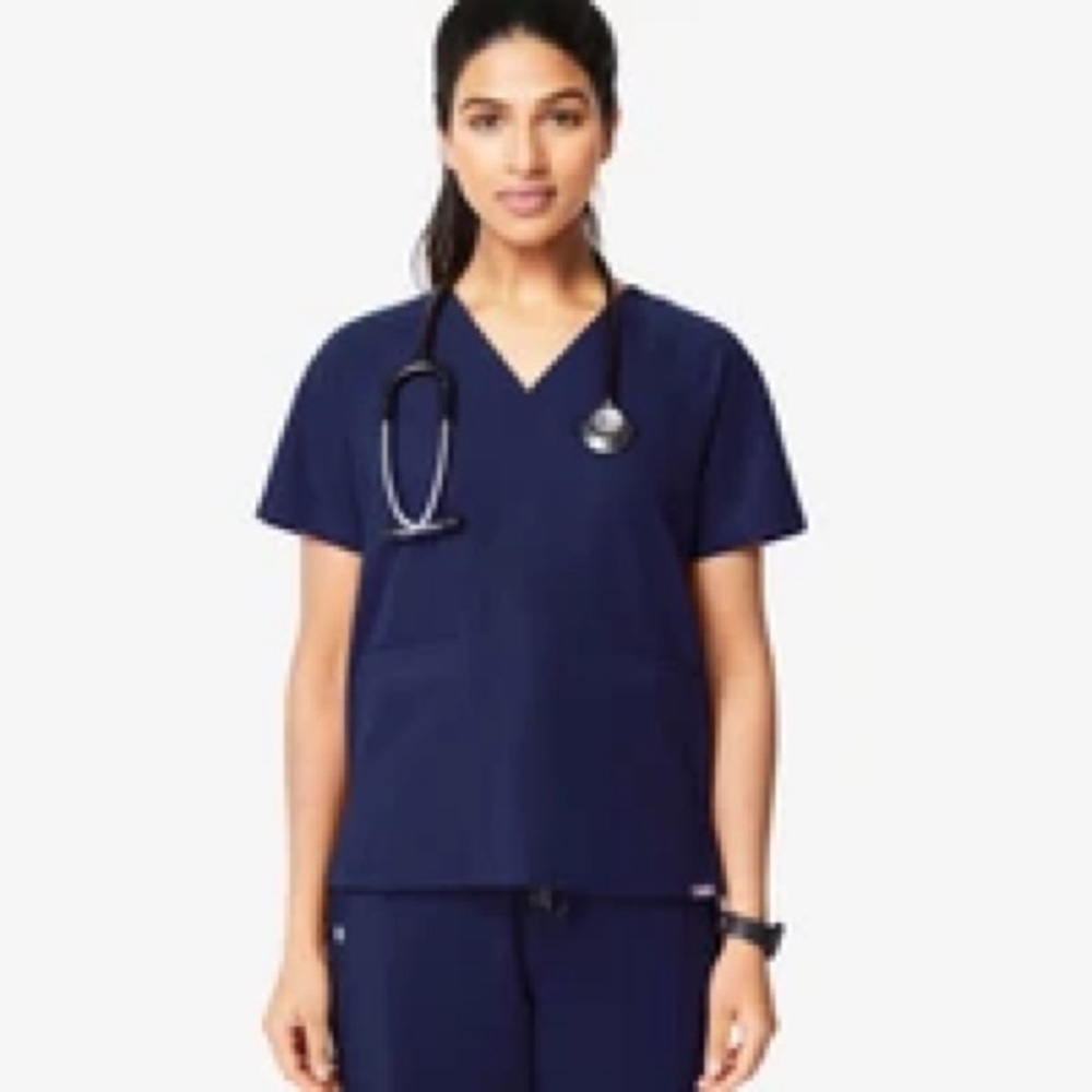Figs scrub top